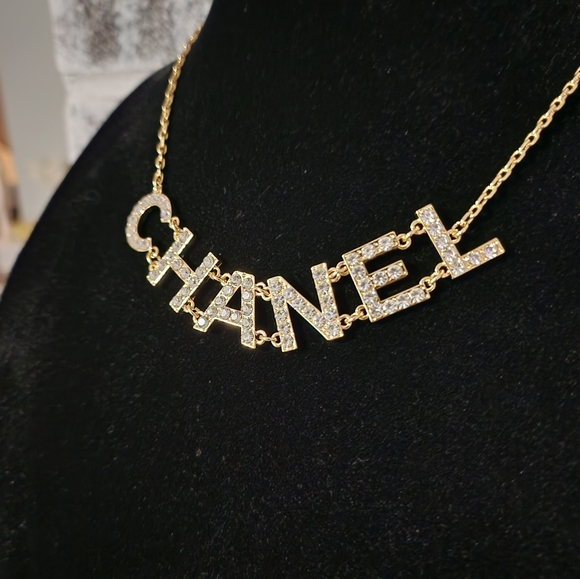 Brand New Gorgeous Sparkling Designer Necklace - Picture 9 of 9